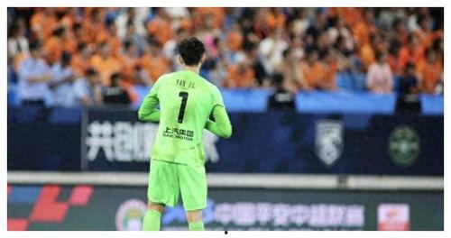 国足守门员爆料最新消息,揭秘国家队背后真相